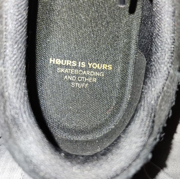 Skateboard shoes(NEW!$) - Picture 3 of 3